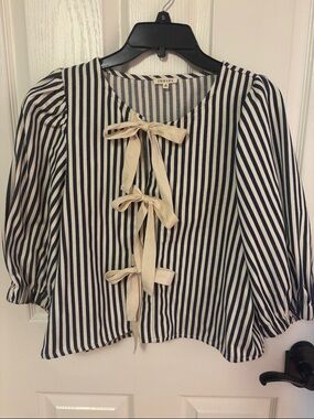 JODIFL Navy and Cream Striped Tie-Front Puff Sleeve Blouse